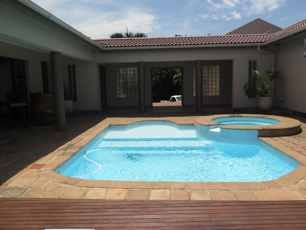 Alante Lodge Amanzimtoti Exteriör bild