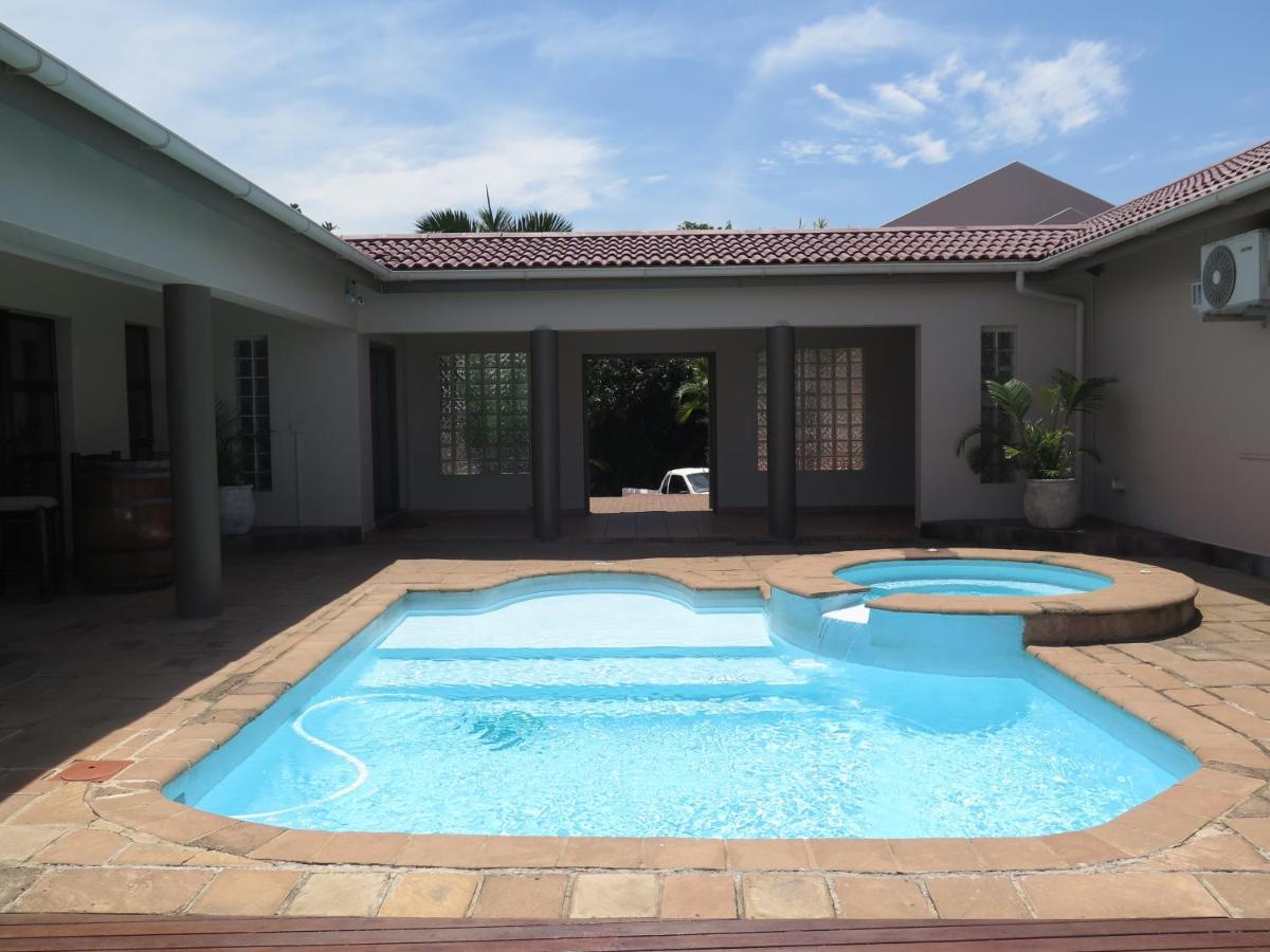 Alante Lodge Amanzimtoti Exteriör bild